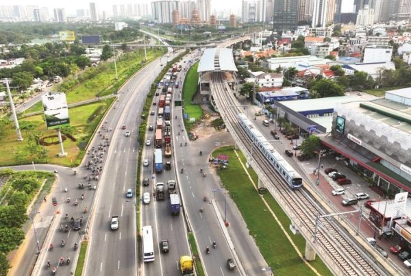 Cơ hội đầu tư bất động sản: Giá dự án gần metro số 1 TP.HCM tăng 50-70% từ năm 2015